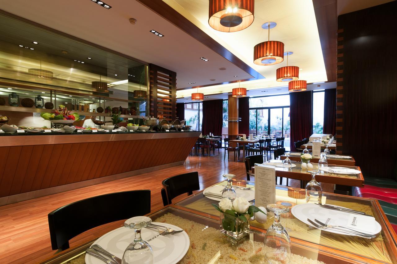 Le Commodore Hotel Beirut Exterior photo