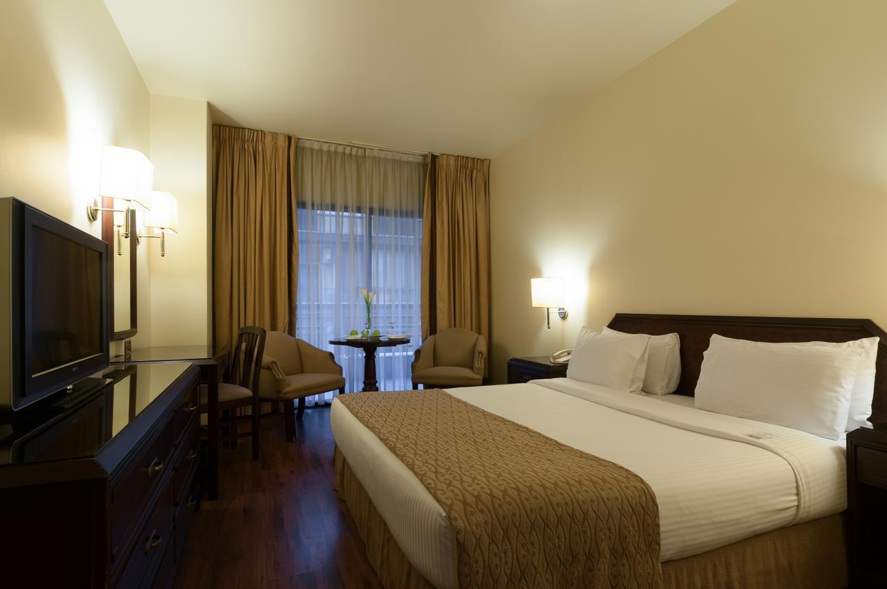 Le Commodore Hotel Beirut Exterior photo