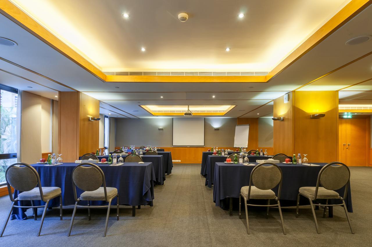 Le Commodore Hotel Beirut Exterior photo